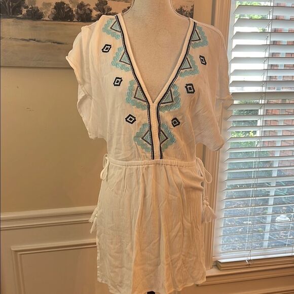 Kona Sol White and Blue Embroidered Coverup - Picture 1 of 8
